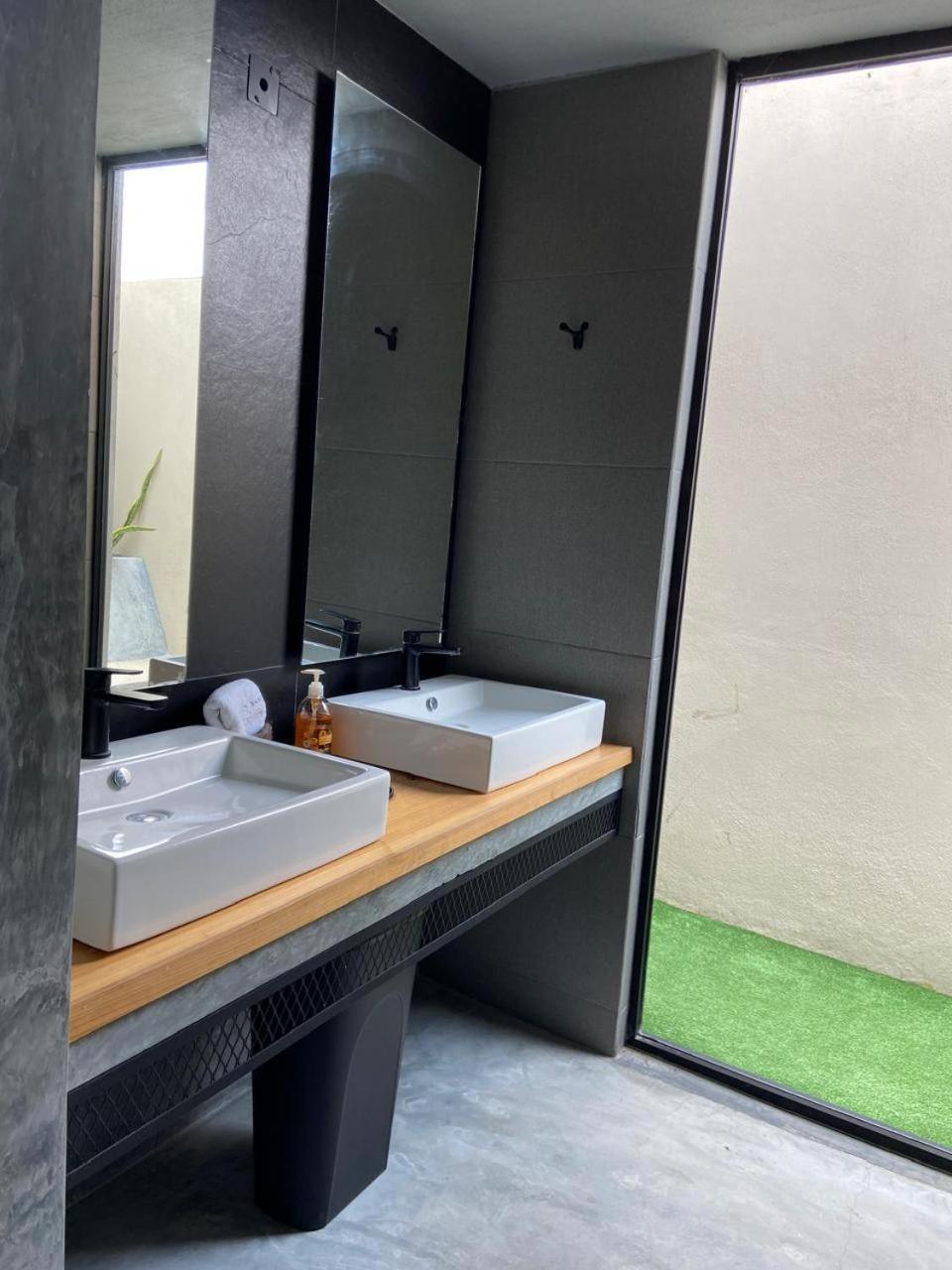 Hotel Aeropuerto Tuxtla Gutierrez Ernesto Garcia チアパ・デ・コルソ エクステリア 写真